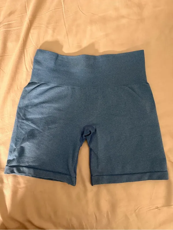 NVGTN Seamless Light Blue High-Waisted Bike Shorts - Image 2