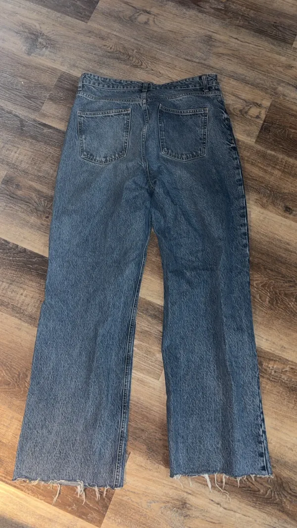 Women’s Zara jeans  - Image 2