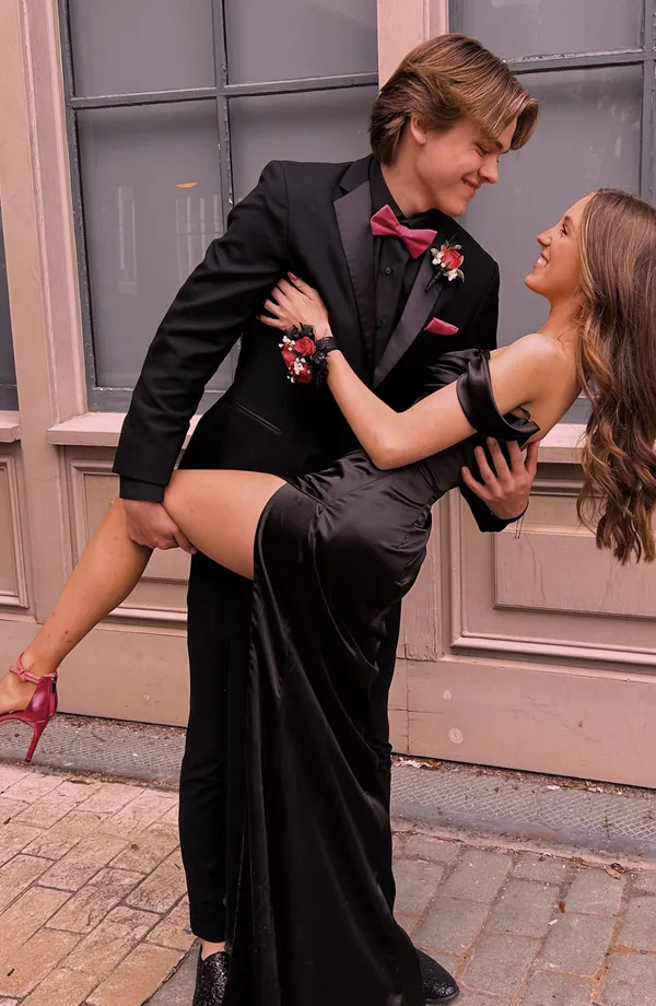 black prom dress Size 0 - Image 2