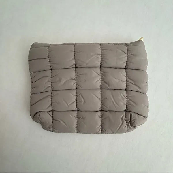 Tarte Quilted Puffy Makeup cosmetic travel bag - Image 3