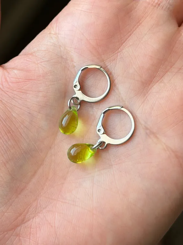 Handmade green mini teardrop Czech glass simple minimalist earrings💚 - Image 5