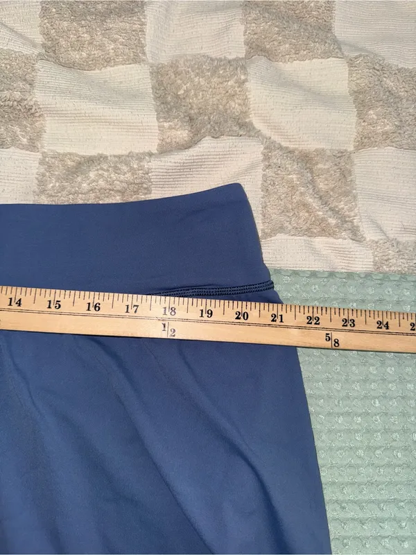 NWOT Patagonia Women's Navy Blue Athletic Skort XXL - Image 3