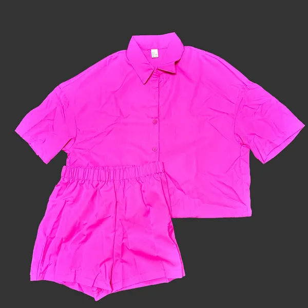 NWT Hot pink‎ casual 2 pc short/button up top set. Small - Image 5