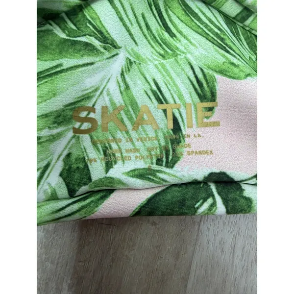 NEW Skatie Sarah Bikini Top in Beverly Rodeo Palm Leaf Print Size Small - Image 5