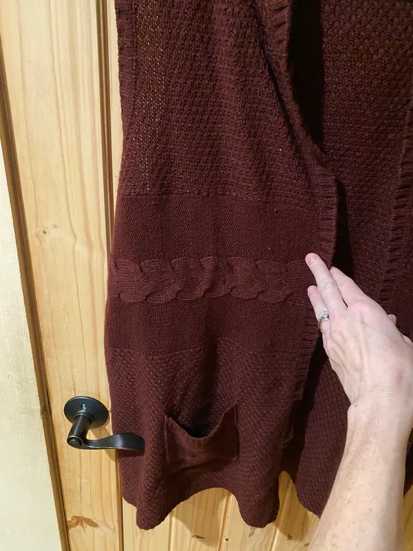 Cato Est 1946 Burgundy Sleeveless Sweater With Hood Size 18/20W - Image 2