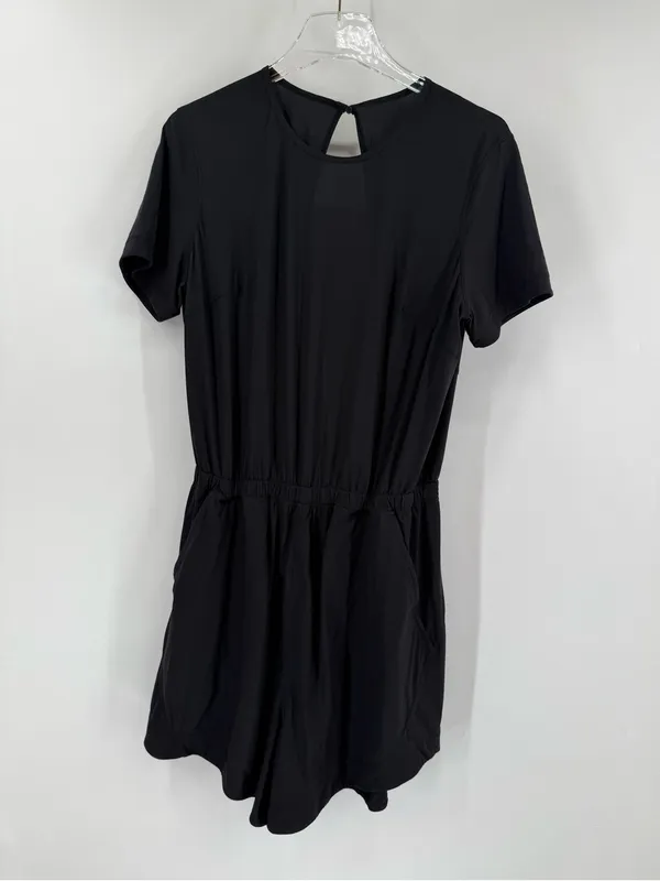 Lululemon Lightweight High-Neck
Romper size 10 - Image 5