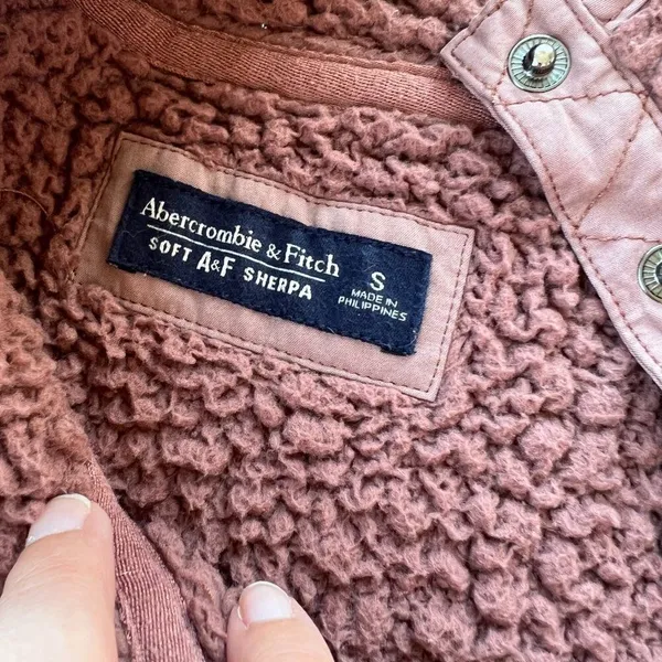Abercrombie & Fitch small sherpa pullover‎ - Image 10