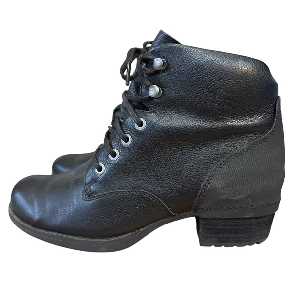 Merrell Shiloh Lace Up Boots Women's Size 8.5 Black Leather Classic‎ J42456 - Image 3