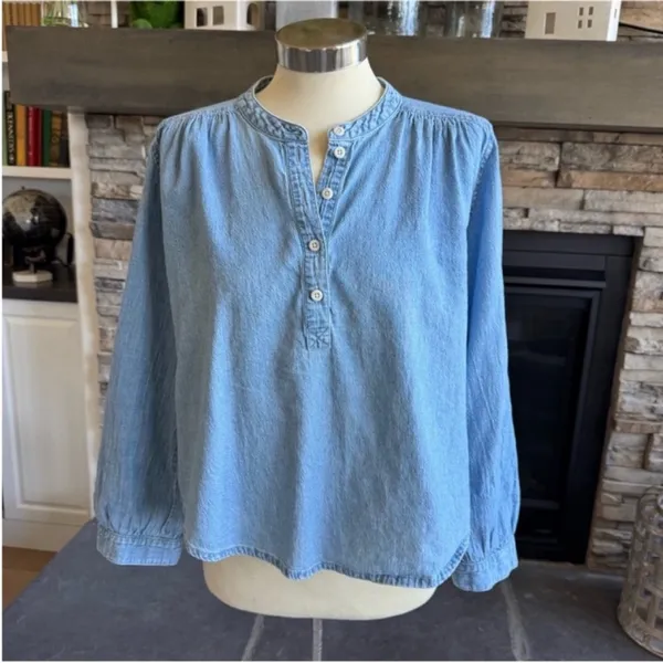 Madewell Sky Blue Button Down Shirt - Image 4