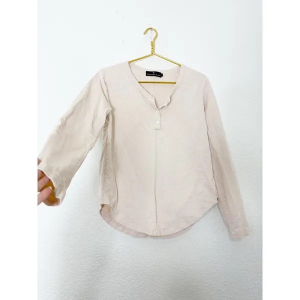 Pomander Place Tuckernuck Long Sleeve Mercer Henley Top Size Medium Oatmeal - Image 11