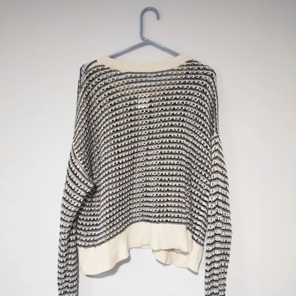 Old Navy Open Stich‎ Sweater Black And White Size Large - Image 6