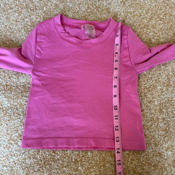 Aritzia Seamless Long Sleeve Crop Top Pink Crew Neck XS Basic Athleisure - Image 5