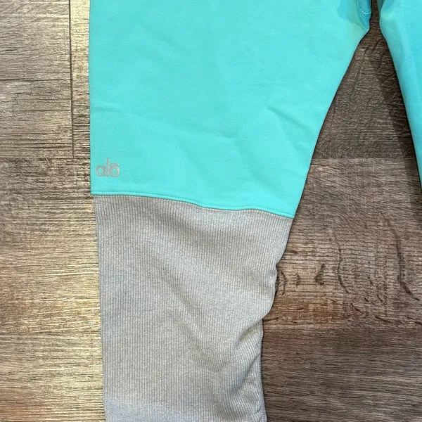 Alo Yoga Teal Blue Gray Goddess Scrunch Ribbed High Rise Dance Leggings Large - Image 5