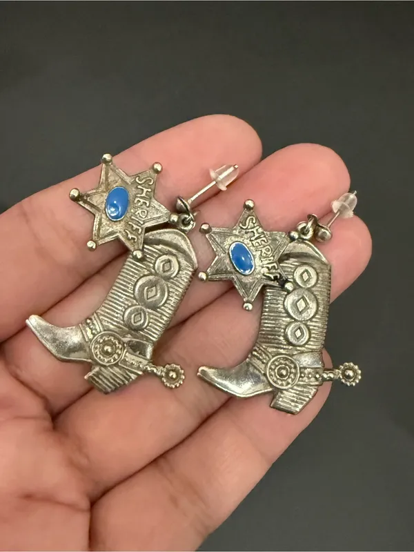 Vintage Style Silver-tone Cowboy Boots Sheriff Dangle Earrings - Image 8