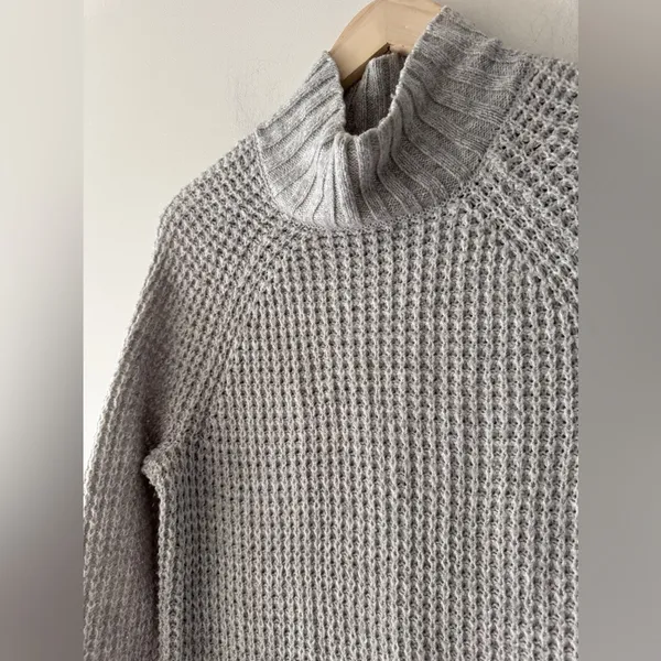 American Eagle Gray Waffle Knit Mock Neck Sweater Dress Long Sleeve‎ - Image 4