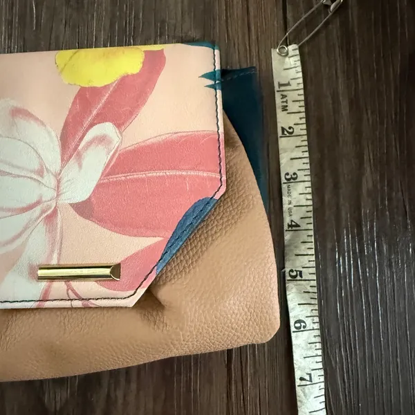 Danielle Nicole sz One size‎ floral print Clutch Multi-color NWT - Image 5