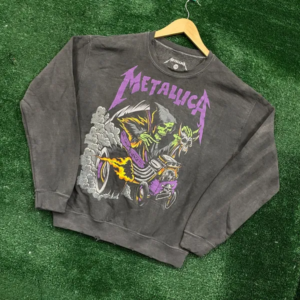 Urban Outfitters Metallica Here Comes Revenge Oversized Crewneck Sweater Size Small - Image 3
