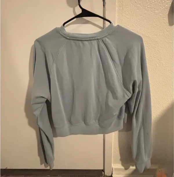 Aritzia TNA Sweatshirt - Image 2