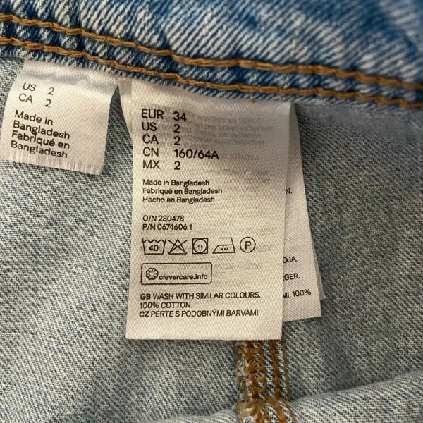 H&M Divided‎ women’s button up light wash denim miniskirt — size 2 - Image 5