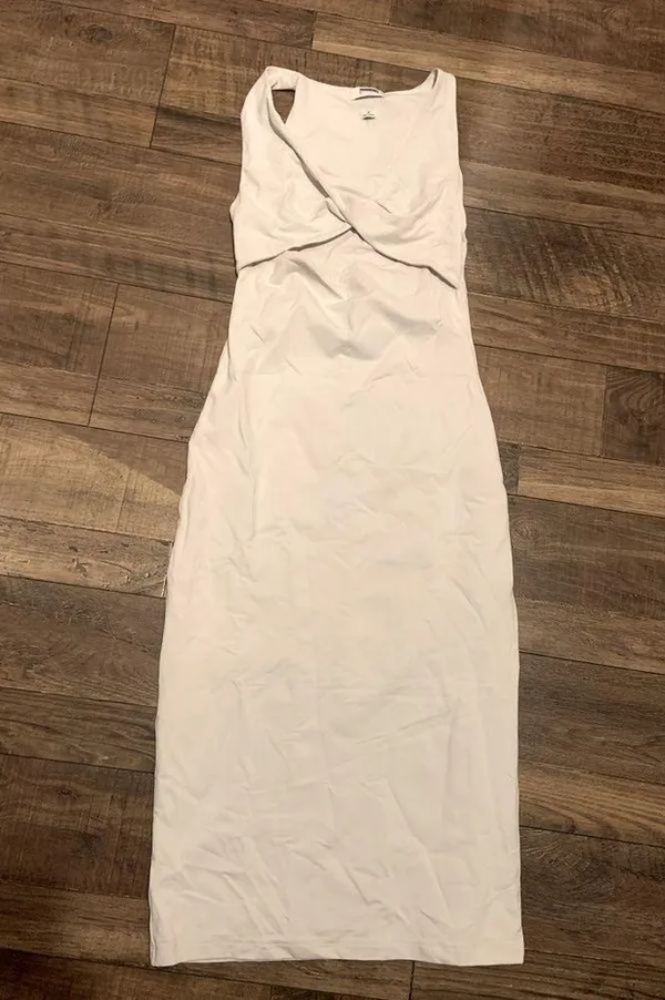 Aritzia babaton Cream mantle cut out midi contour cream dress spring $98 party M - Image 3
