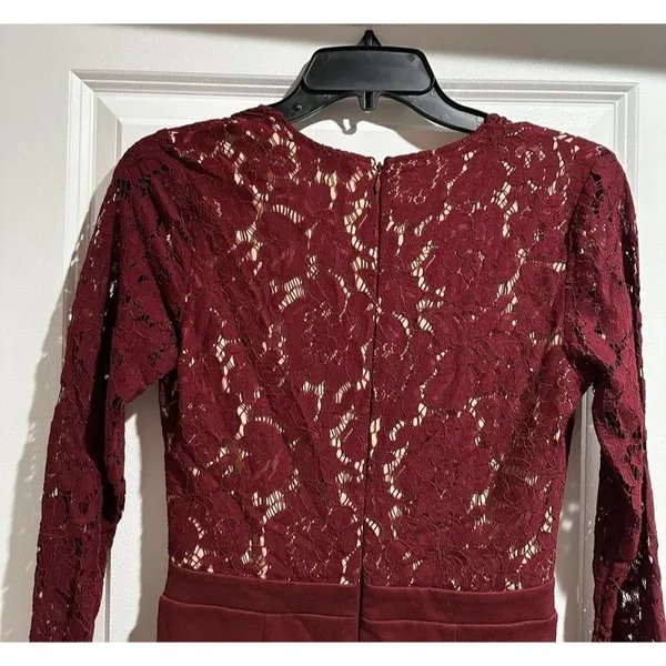 Lulu’s “Swoon-er or Later” Lace V-Neck Bodycon Dress - Image 6