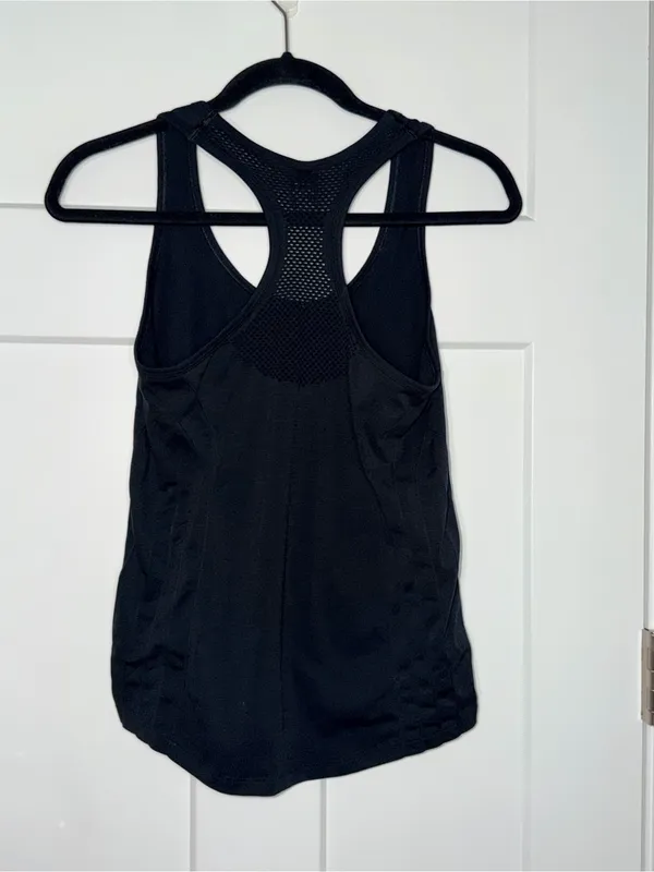 Alphalete Black Seamless Tank - Image 2