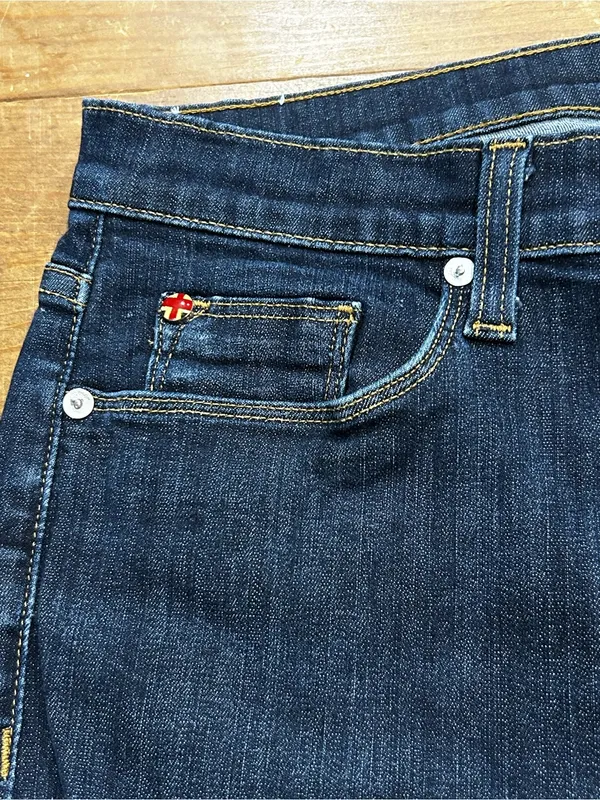 Hudson Women’s Size 31 Dark Wash Stretch Bootcut Jeans - Image 7