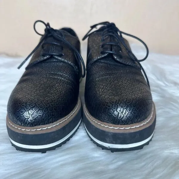Exé Platform Loafers Metallic Black Scale Print Size 41 - Image 4