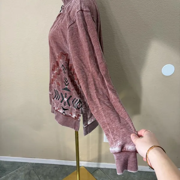 Ariat Women's Sweatshirt Turtleneck Maroon Aztec Native Western Sz M Biker Boho - Image 4