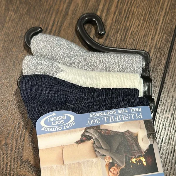 Cuddl Duds Plushfill Crew Socks NEW Navy Marled Gray Cream Warm Cozy Size 4-10 - Image 4
