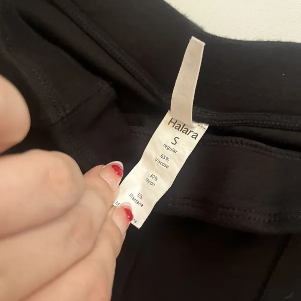 Halara Small Black Pointe Leggings Front Seam Pockets Black - Image 3