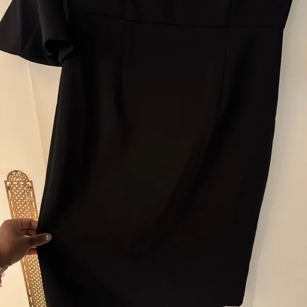 Donna Morgan Crew Neck Bell Sleeve Solid Crepe Black Cocktail Dress NWOT size 2 - Image 5