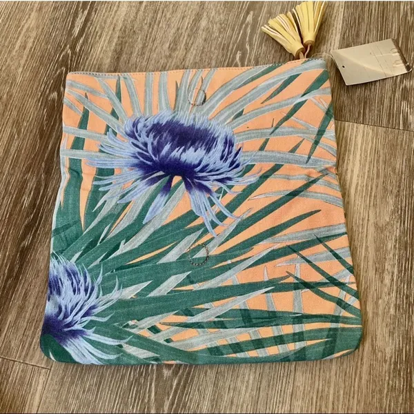 Urban Outfitters Kimichi Blue clutch with tassel NWT - Image 3
