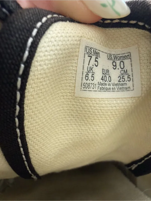 Vans Black Canvas Low-Top Sneakers with White Laces - Image 3