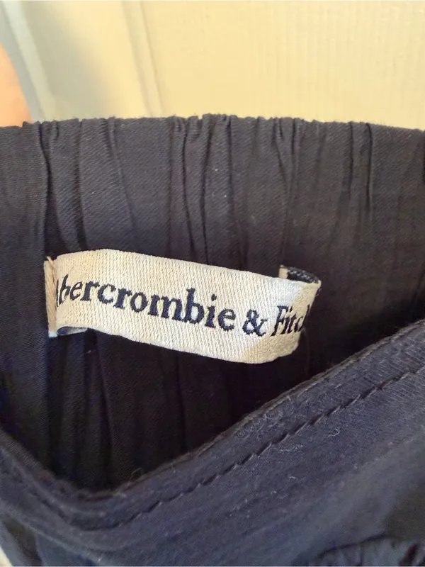 Abercrombie & Fitch Crinkle Textured Maxi Dress in Black Size Medium - Image 6
