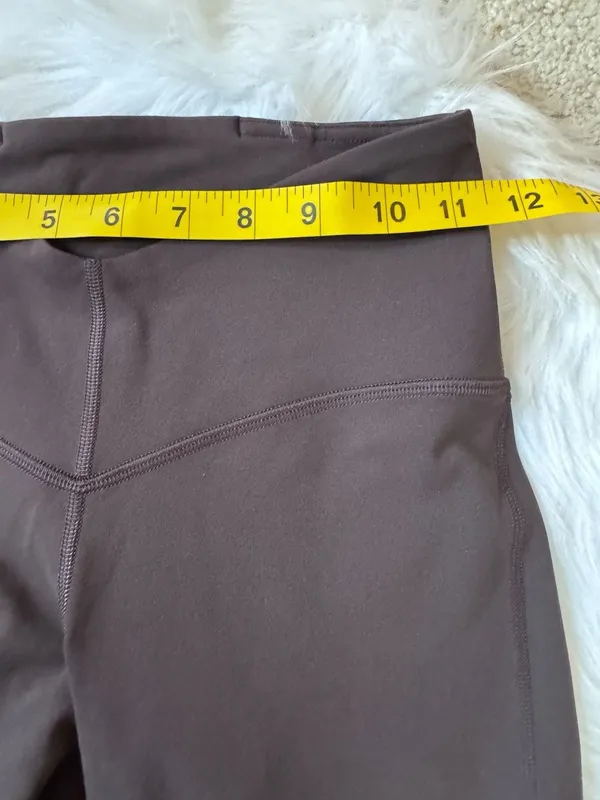 Lululemon Size 4 Align V-Waist Mini-Flare Pant in Espresso - Image 8
