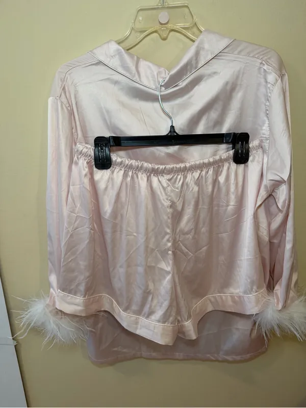 Satin Feather - Image 2
