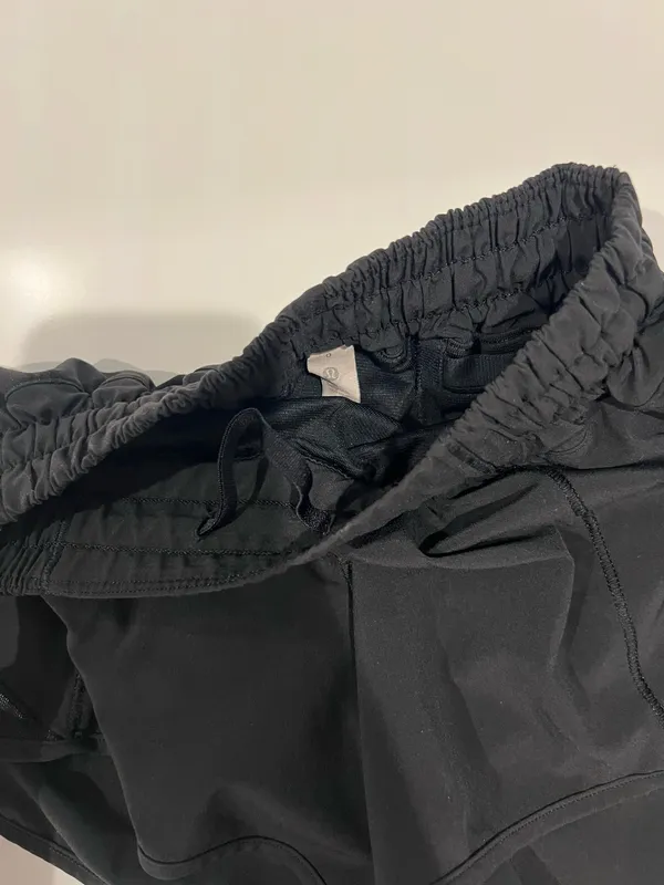 Black Lululemon Hotty Hot 2.5" - Image 4
