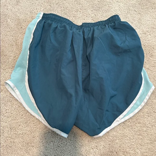 Nike drifit shorts - Image 4
