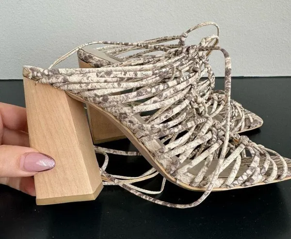 Imagine Vince Camuto Bennie Sandal Beach Vacation Block Heel Size 6 Snake Print - Image 2