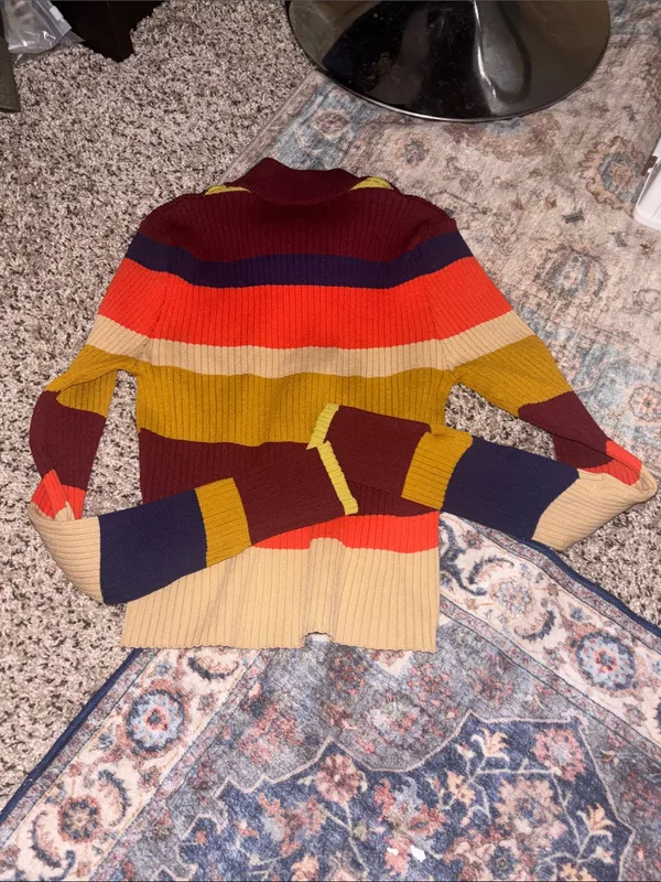 Juniors Love Star Striped Rib-Knit Mock Neck Fitted Sweater - Image 5