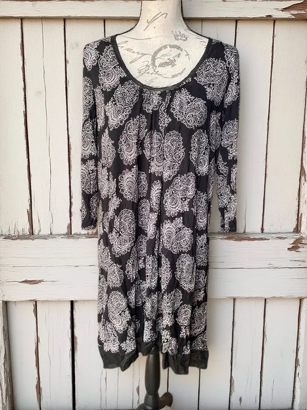 Anne Klein Long Sleeve Scoop Neck Knit Dress - M - Image 2