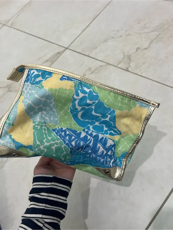 Lily Pulitzer Estée Lauder Floral Makeup Bag - Image 3