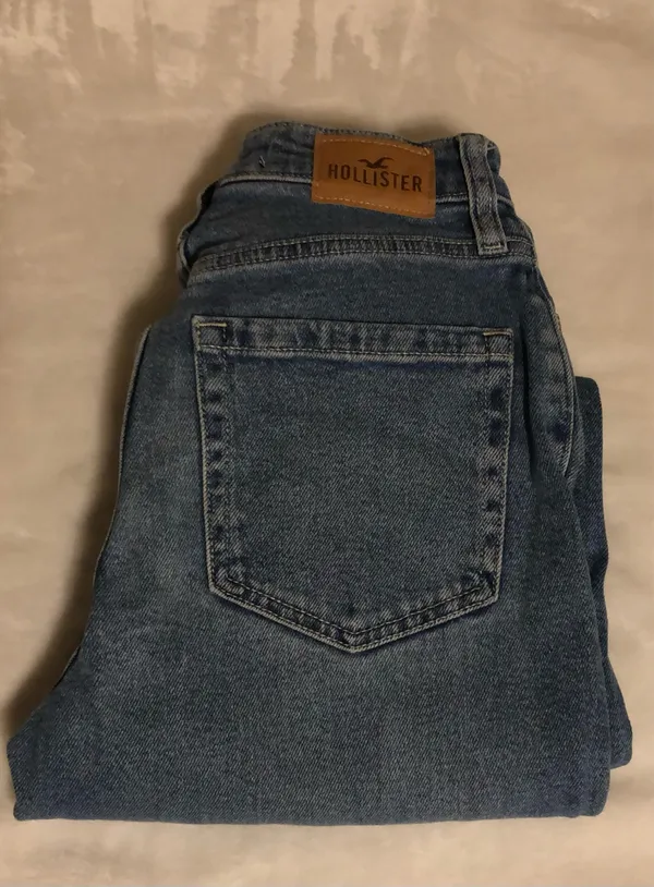 Ultra High-Rise Hollister Dad Jeans - Image 3