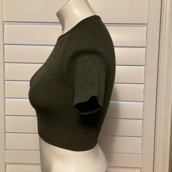 Olive Green Short Sleeve Crop Top - Image 4