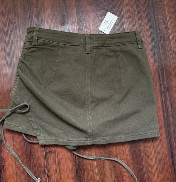 Windsor Denim Shorts - Image 4