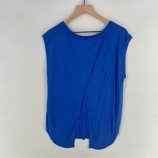Aritzia Wilfred Soft XXS Cap Sleeve Solid Basic Open Back Crossover Tee‎ - Image 7