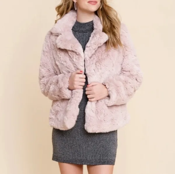 Francesca's NWT Joujou textured faux fur jacket in pink. Size Large - Image 3