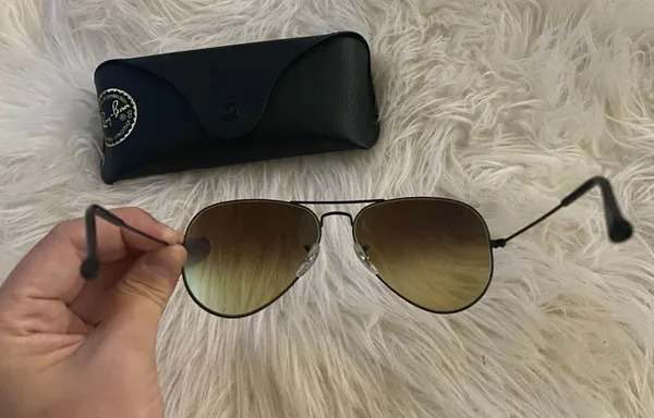 Ray-Ban Large Aviator Sunglasses - Image 4