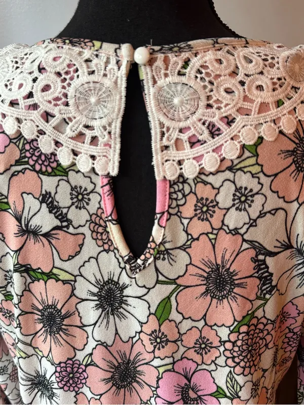 Alison Andrews Floral Long-Sleeve Shift Dress with Lace Collar in Pink and Cream large NWT - Image 6